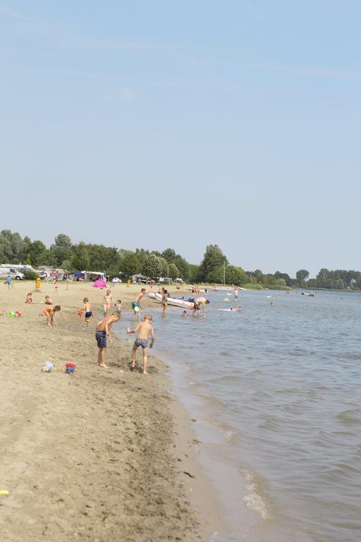 Oostappen Vakantiepark Riviera Beach บิดดิงฮุยเซน ภายนอก รูปภาพ